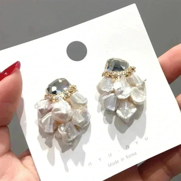 NWT Statement Earrings - Picture 2 of 2